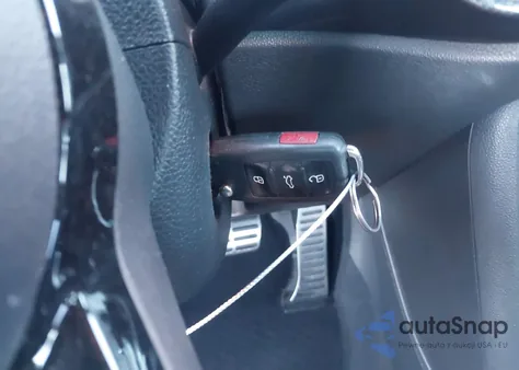 2013 Volkswagen Beetle 2.0T Turbo z USA, uszkodzony, nr VIN 3VWVT7AT4DM679222